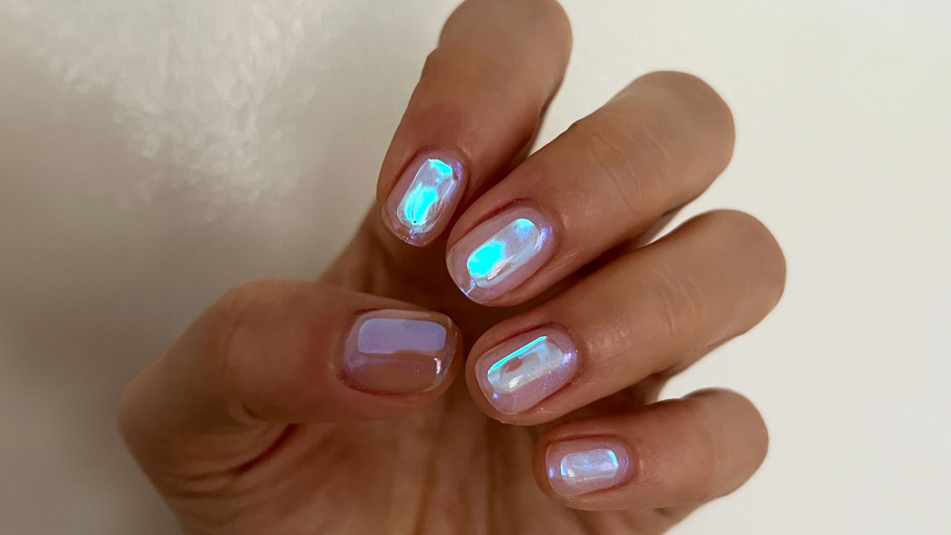 Aurora nails are the new glazed donut