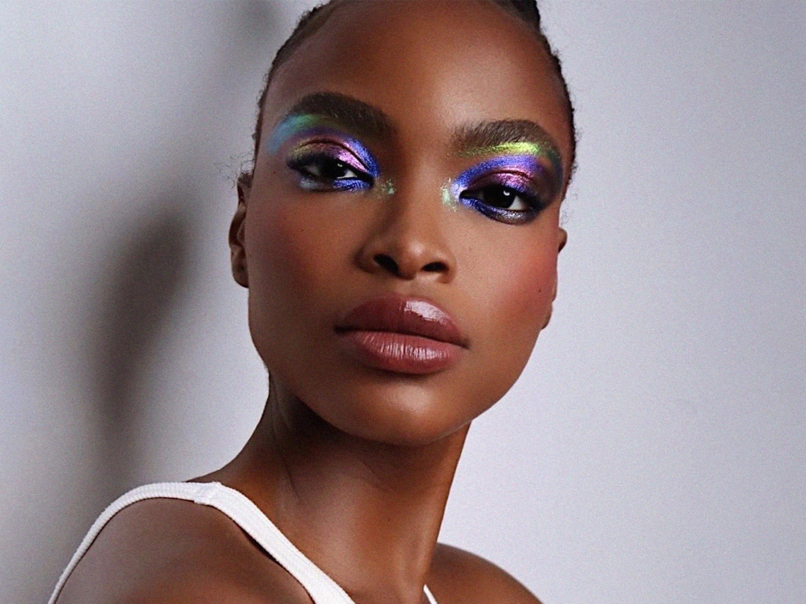 37 New Year's makeup ideas to ring in 2024 in style